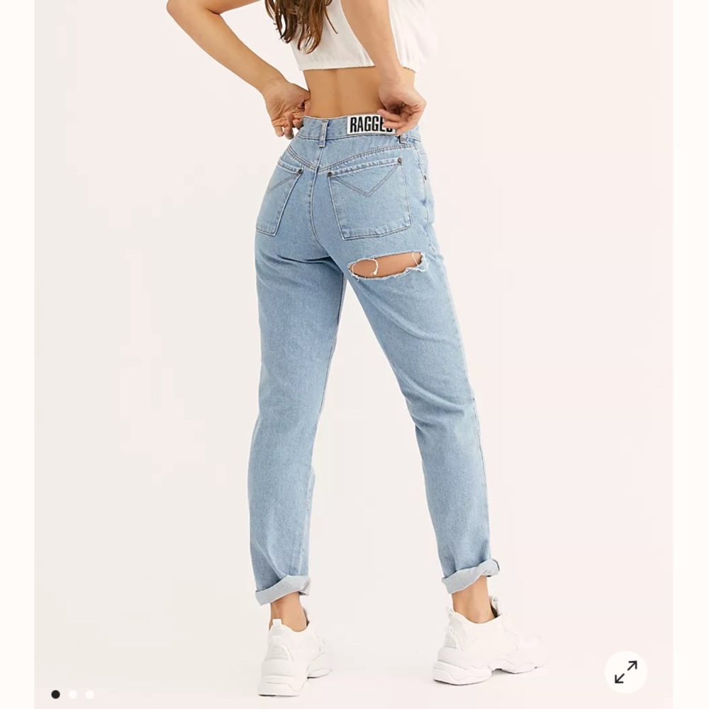 Ragged priest butt cut jeans
